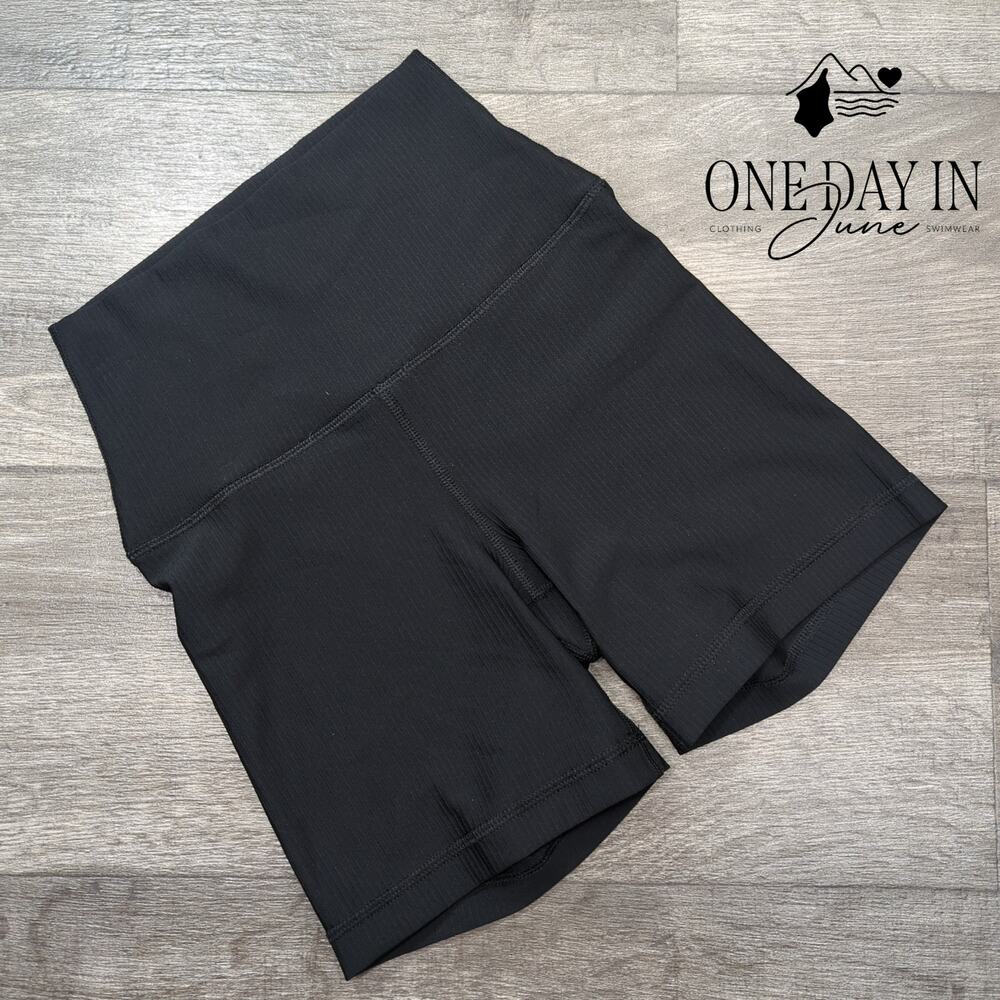 90 Degree Yoga Shorts Size XS